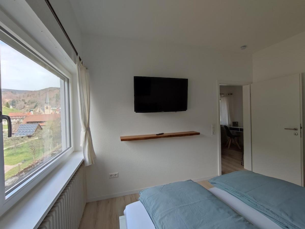 Bed and Breakfast Steepleview House Бад-Петерсталь-Грисбах Экстерьер фото